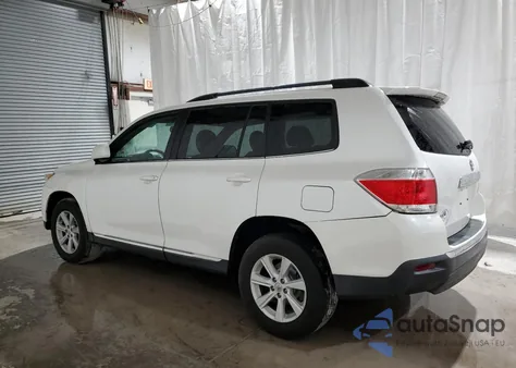 2012 Toyota Highlander Base из США, поврежденный, VIN 5TDBK3EH4CS146261